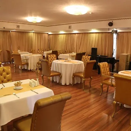 Twins Hotel 3*